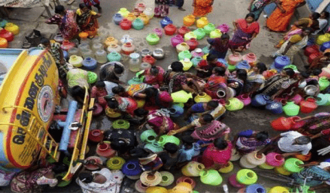 people waiting for water in Chennai 